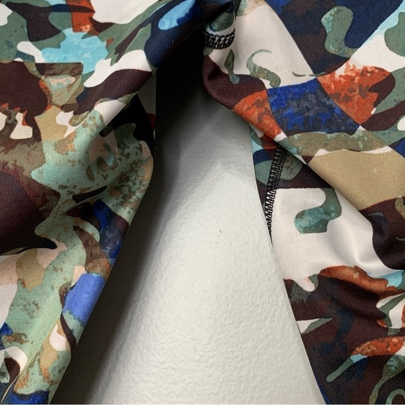 Free People Movement FP Guinevere camo ruched 7/8 leggings.‎ Size 6P - Picture 7 of 10